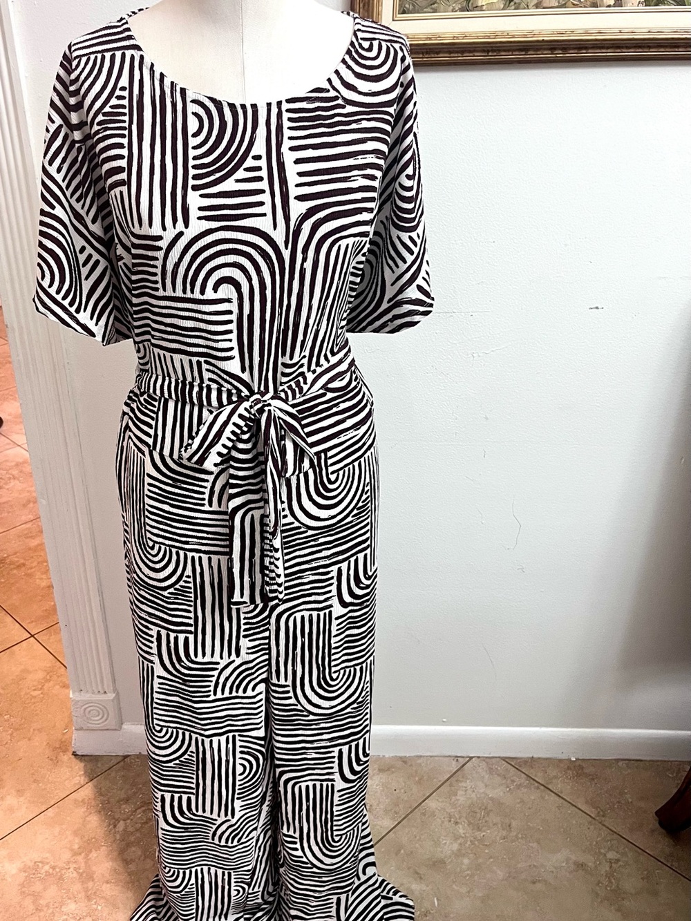 Black & White Geometric Tie-Waist Maxi Dress